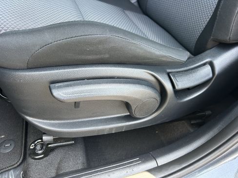Used 2025 Kia Soul LX FWD image 15