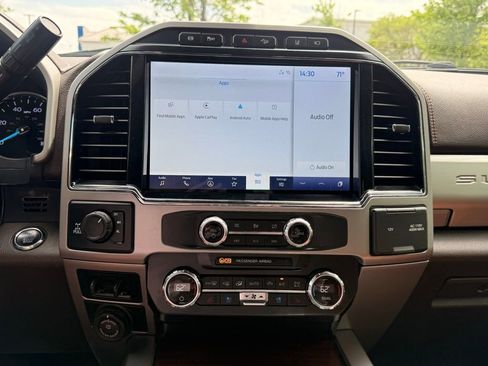 Used 2022 Ford F250 King Ranch w/ King Ranch Ultimate Package AWD/4WD image 15