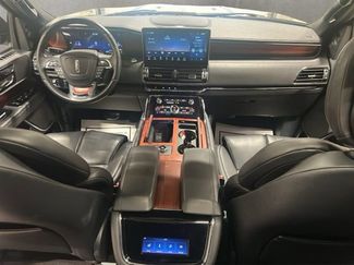 Used 2024 Lincoln Navigator Premiere video 2