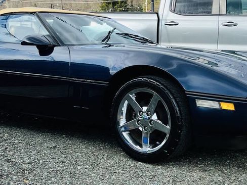 Used 1989 Chevrolet Corvette Convertible image 1