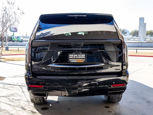 Used 2026 Cadillac Escalade ESV Platinum Sport w/ LPO, ONYX Package image 9