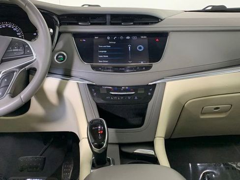 Used 2017 Cadillac XT5 Premium Luxury AWD/4WD image 12