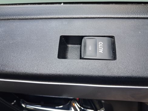 Used 2017 Toyota 4Runner SR5 AWD/4WD image 29