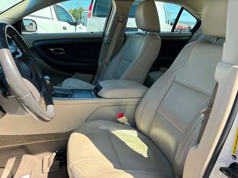 Used 2010 Ford Taurus SEL FWD image 8