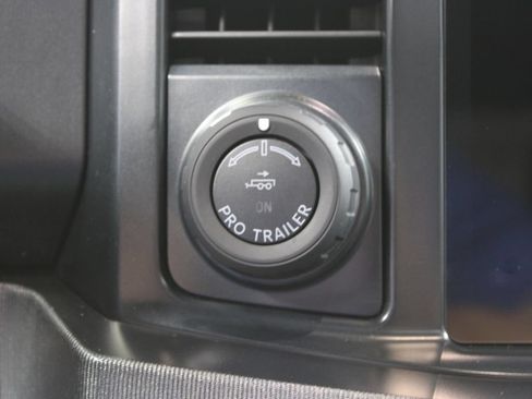 Used 2026 Ford F250 Platinum w/ FX4 Off-Road Package AWD/4WD image 71