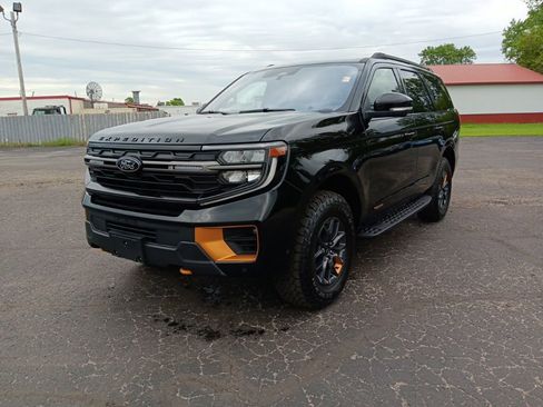 Used 2025 Ford Expedition Tremor AWD/4WD image 13