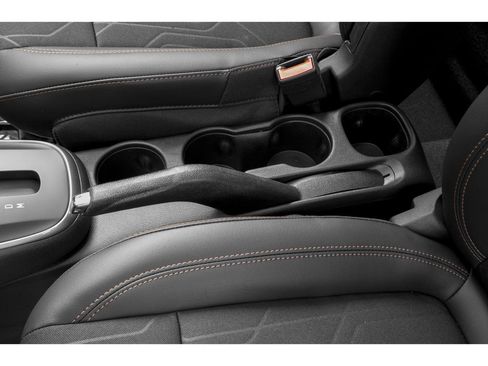 Used 2019 Chevrolet Trax LT w/ LT Convenience Package FWD image 18