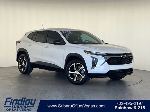 Used 2024 Chevrolet Trax RS w/ Sunroof Package FWD image 1