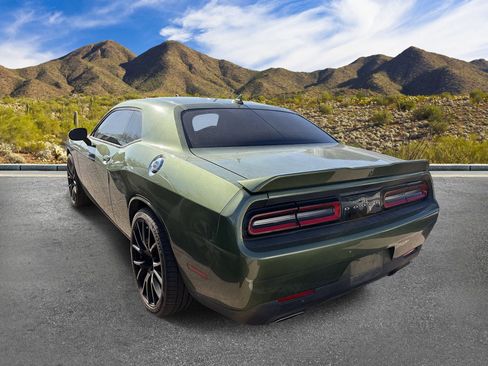 Used 2021 Dodge Challenger SXT RWD image 4