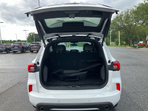 Used 2023 Ford Escape ST-Line w/ Tech Pack #1 FWD image 19