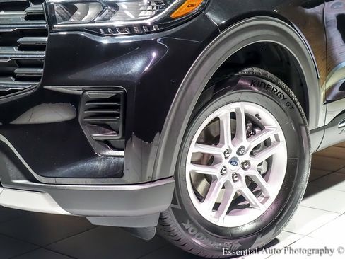 Used 2025 Ford Explorer Active image 5