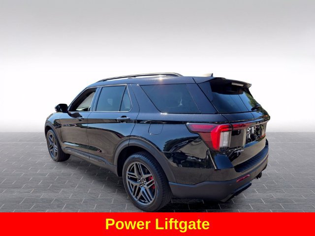 Used 2025 Ford Explorer ST-Line w/ ST-Line Street Pack AWD/4WD image 6