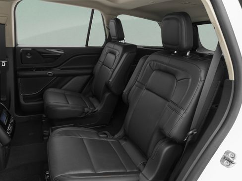 Used 2024 Lincoln Aviator AWD w/ Premium Package image 17