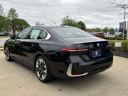 New 2026 BMW 530i xDrive AWD/4WD image 3
