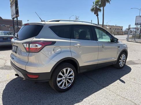 Used 2017 Ford Escape Titanium FWD image 5