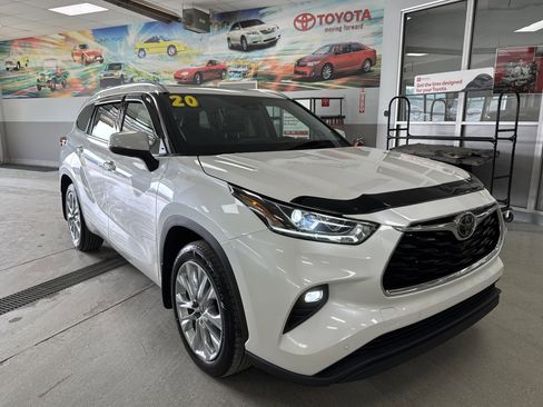 Used 2020 Toyota Highlander Limited image 2