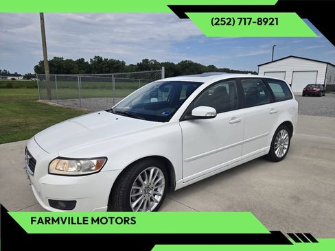 Used 2010 Volvo V50 2.4i FWD image 1