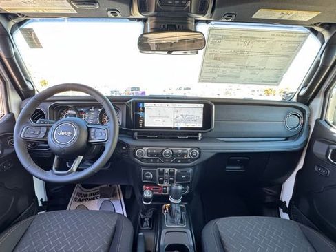 New 2026 Jeep Gladiator Mojave image 13