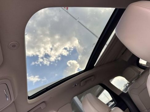 Used 2022 Lincoln Corsair Reserve w/ Equipment Group 201A image 20