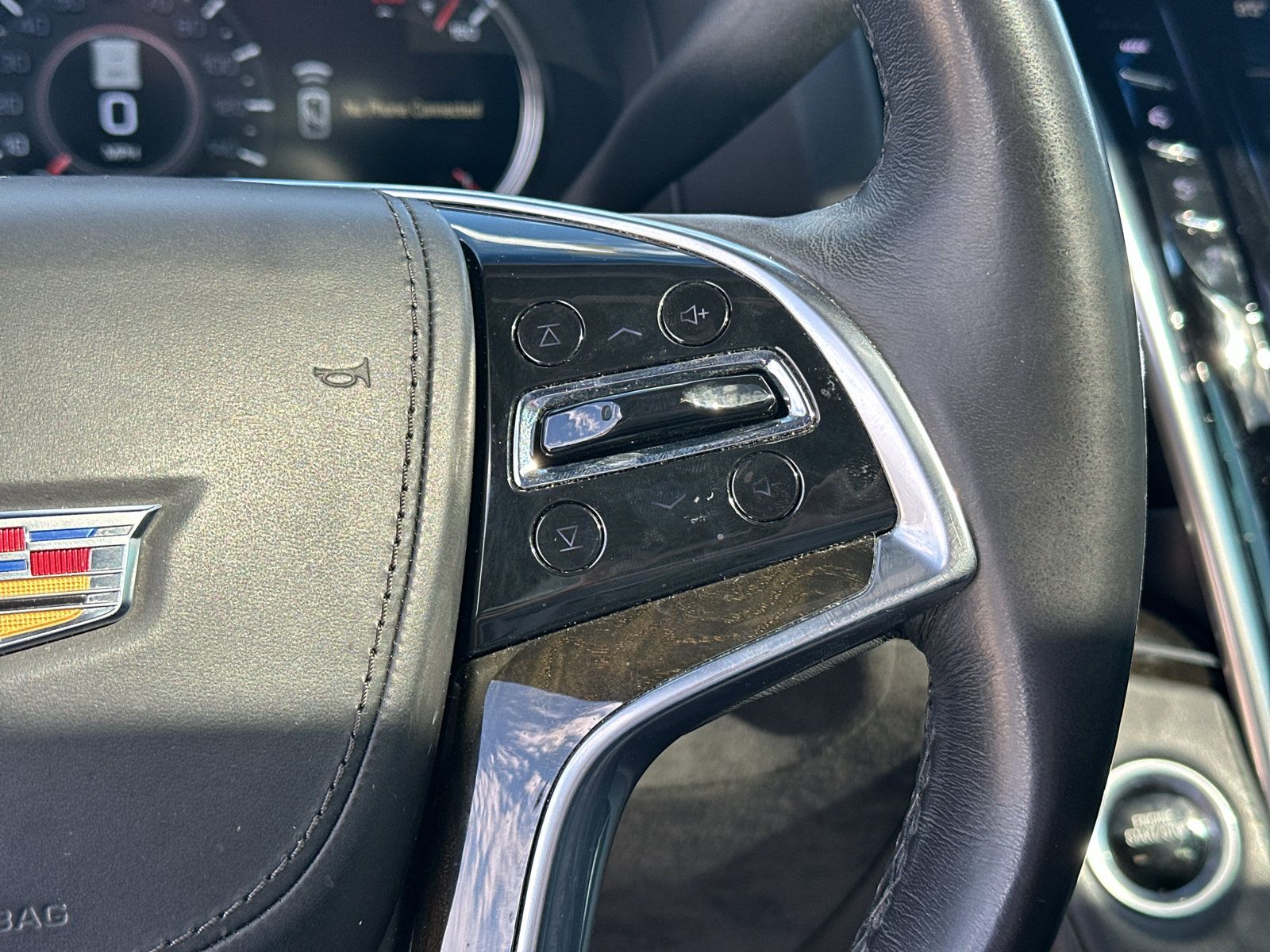 Used 2019 Cadillac Escalade ESV Platinum AWD/4WD image 19