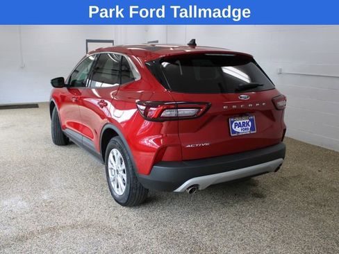 Used 2023 Ford Escape Active w/ Cold Weather Package FWD image 3