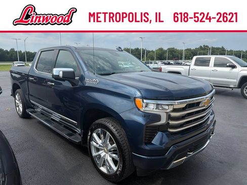 Used 2022 Chevrolet Silverado 1500 High Country w/ High Country Premium Package AWD/4WD image 12