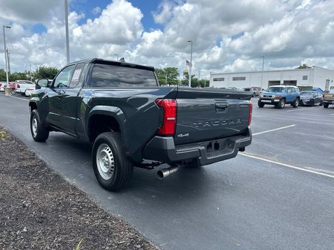 Certified 2025 Toyota Tacoma SR AWD/4WD image 5