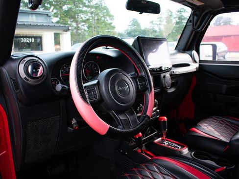 Used 2015 Jeep Wrangler Sport image 16