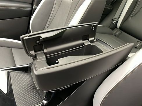 Certified 2024 Buick Envision Sport Touring image 28