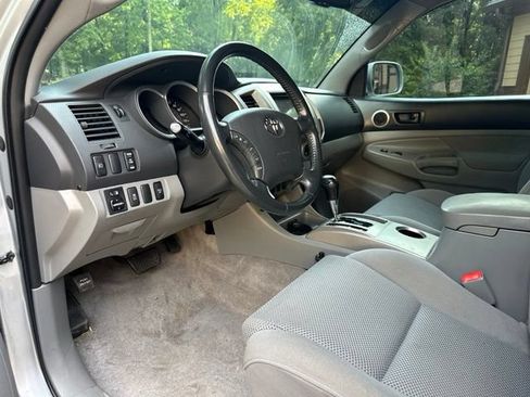 Used 2009 Toyota Tacoma PreRunner w/ TRD Sport Pkg RWD image 15