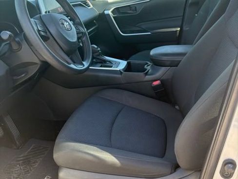 Used 2024 Toyota RAV4 LE FWD image 6