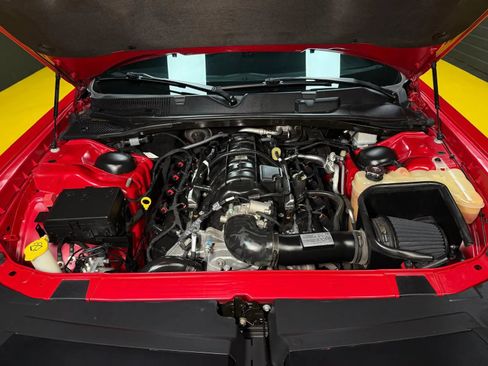 Used 2016 Dodge Challenger R/T RWD image 29