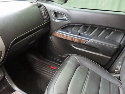 Used 2021 GMC Canyon Denali image 20