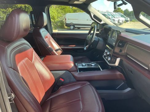 Used 2024 Ford Expedition Max Limited AWD/4WD image 22