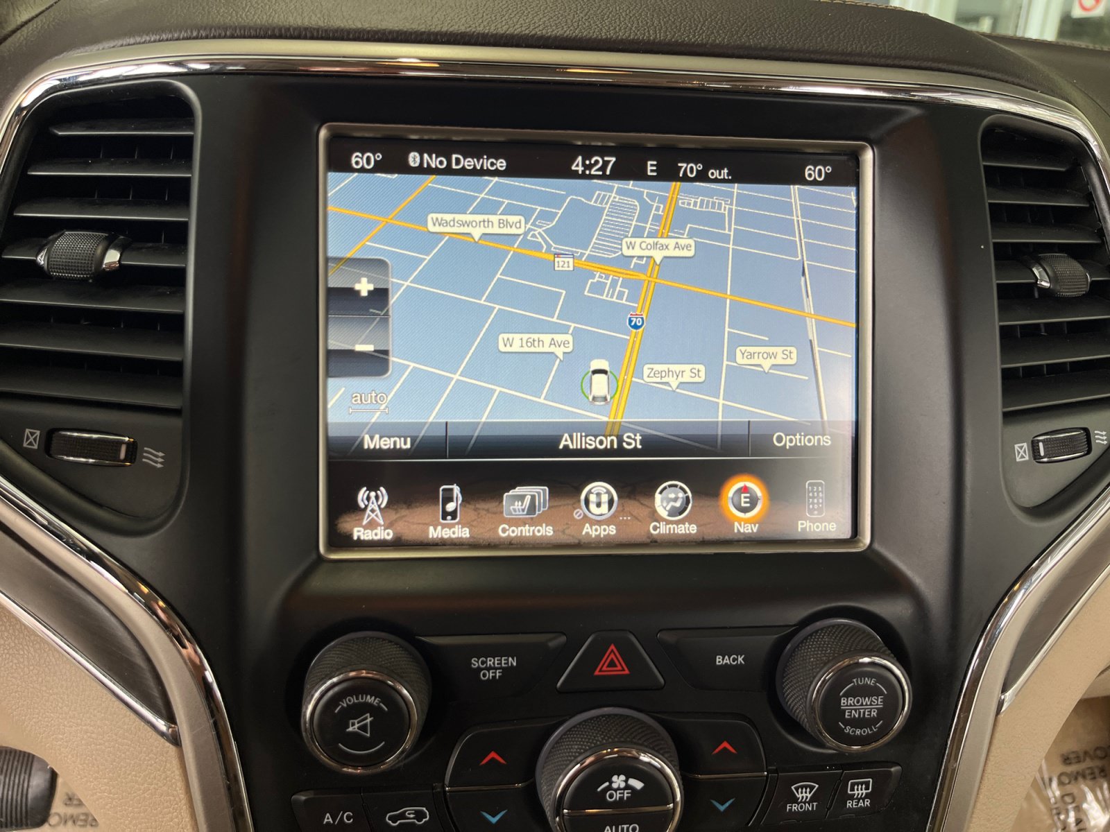 Used 2017 Jeep Grand Cherokee Overland AWD/4WD image 27