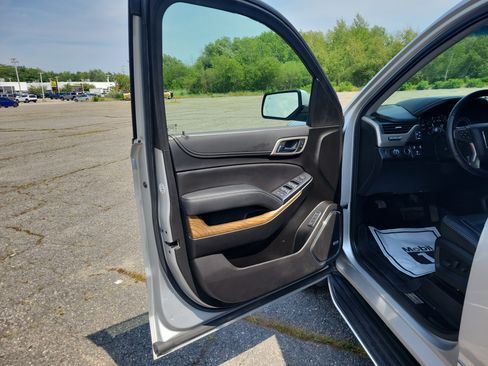 Used 2019 GMC Yukon Denali w/ Open Road Package AWD/4WD image 15