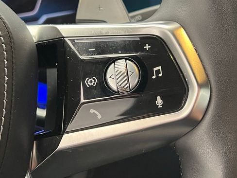 Certified 2024 BMW 760i xDrive w/ Premium Package 2 image 43