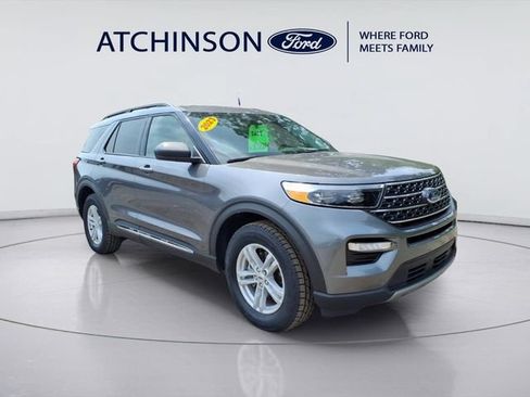 Certified 2023 Ford Explorer XLT w/ Equipment Group 202A AWD/4WD image 3