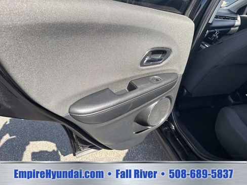 Used 2019 Honda HR-V EX image 17