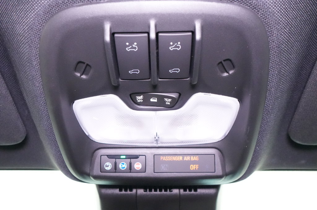 Used 2025 Chevrolet Colorado Z71 w/ Technology Package AWD/4WD image 41