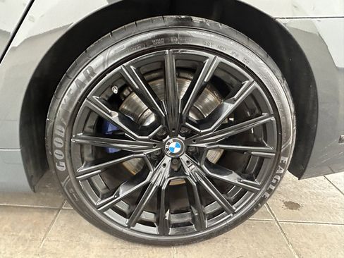 Used 2021 BMW 750i xDrive w/ Executive Package image 36