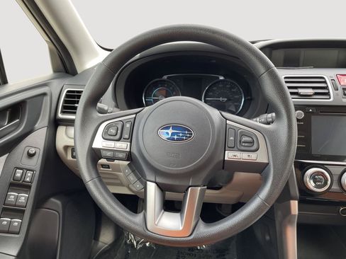 Used 2017 Subaru Forester 2.5i Premium AWD/4WD image 25