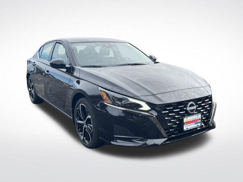 New 2025 Nissan Altima 2.5 SR w/ SR Premium Package FWD image 7