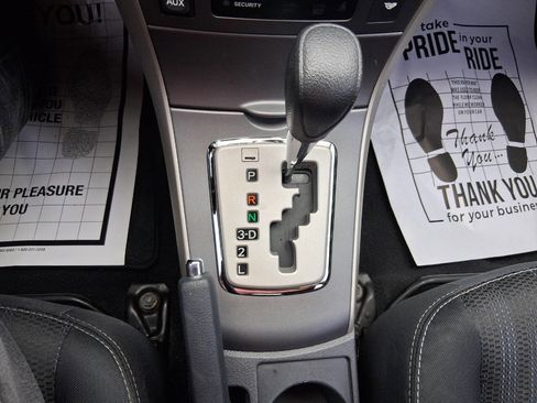 Used 2013 Toyota Corolla S image 23