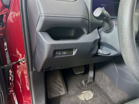 Used 2023 Toyota RAV4 XLE FWD image 9