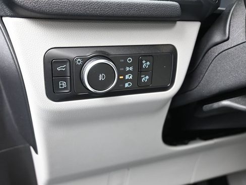 Certified 2025 Ford Escape SE w/ Class II Trailer Tow Package image 12