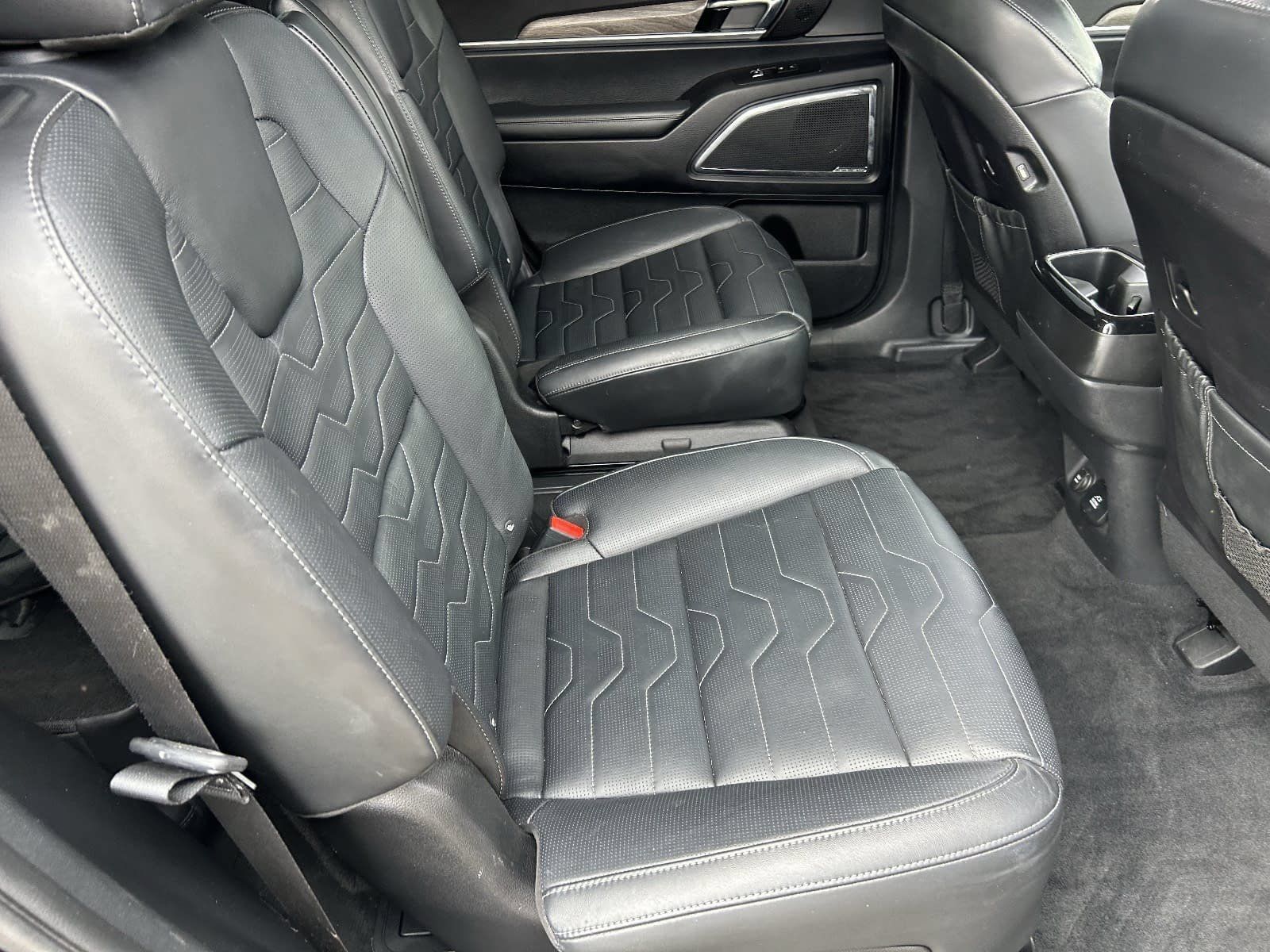 Used 2021 Kia Telluride SX w/ SX Prestige Package AWD/4WD image 17