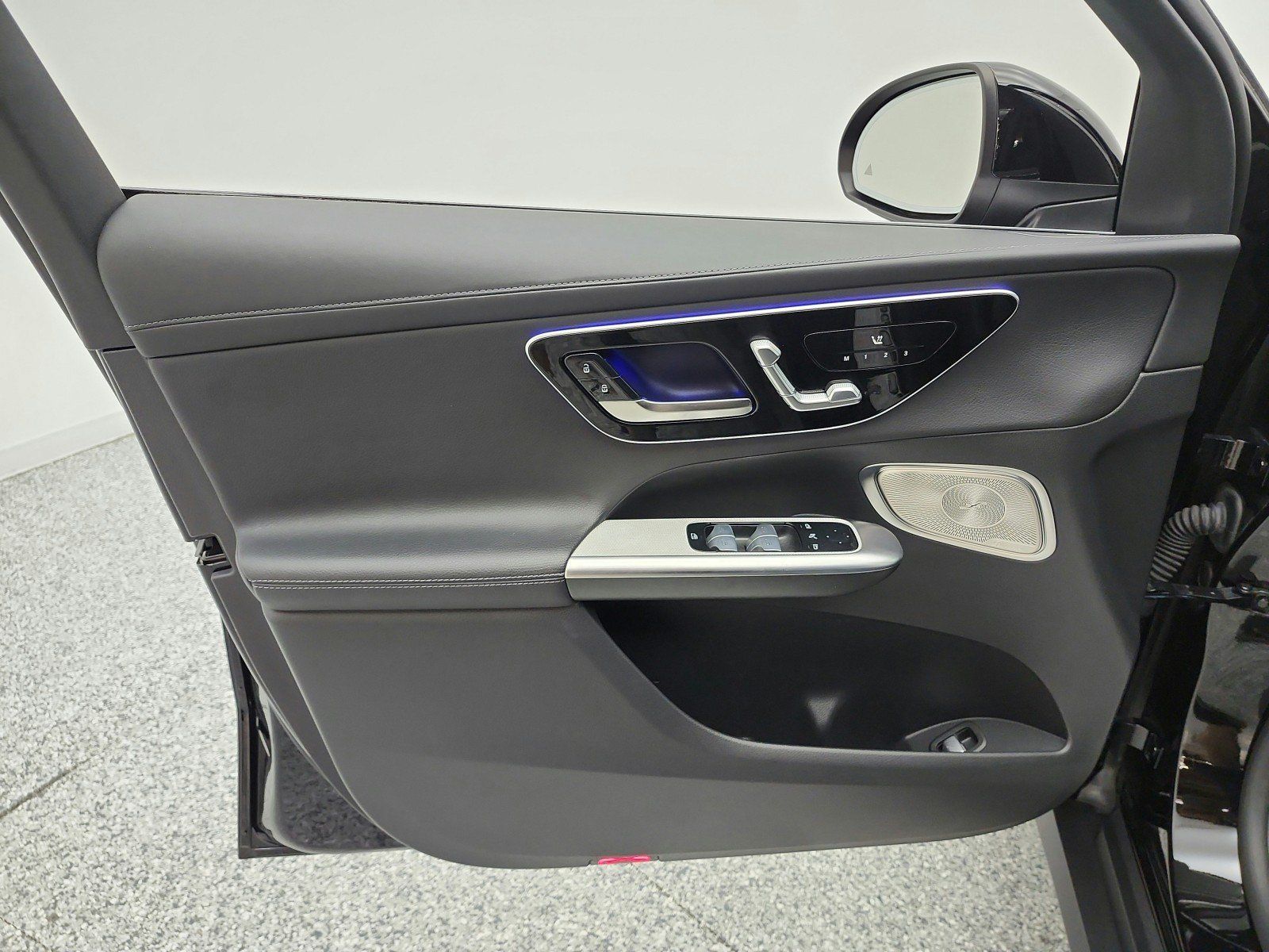 Used 2024 Mercedes-Benz GLC 300 image 14
