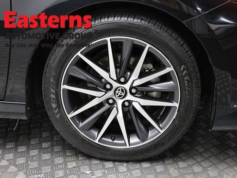 Used 2022 Toyota Camry XLE FWD image 31