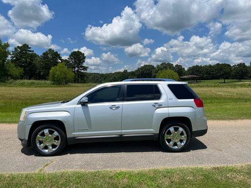 Used 2012 GMC Terrain SLT w/ Chrome and Technology Package AWD/4WD image 5